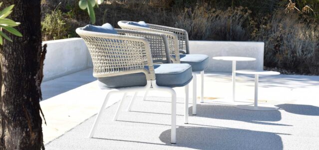 TRIBU Ctr, chairs